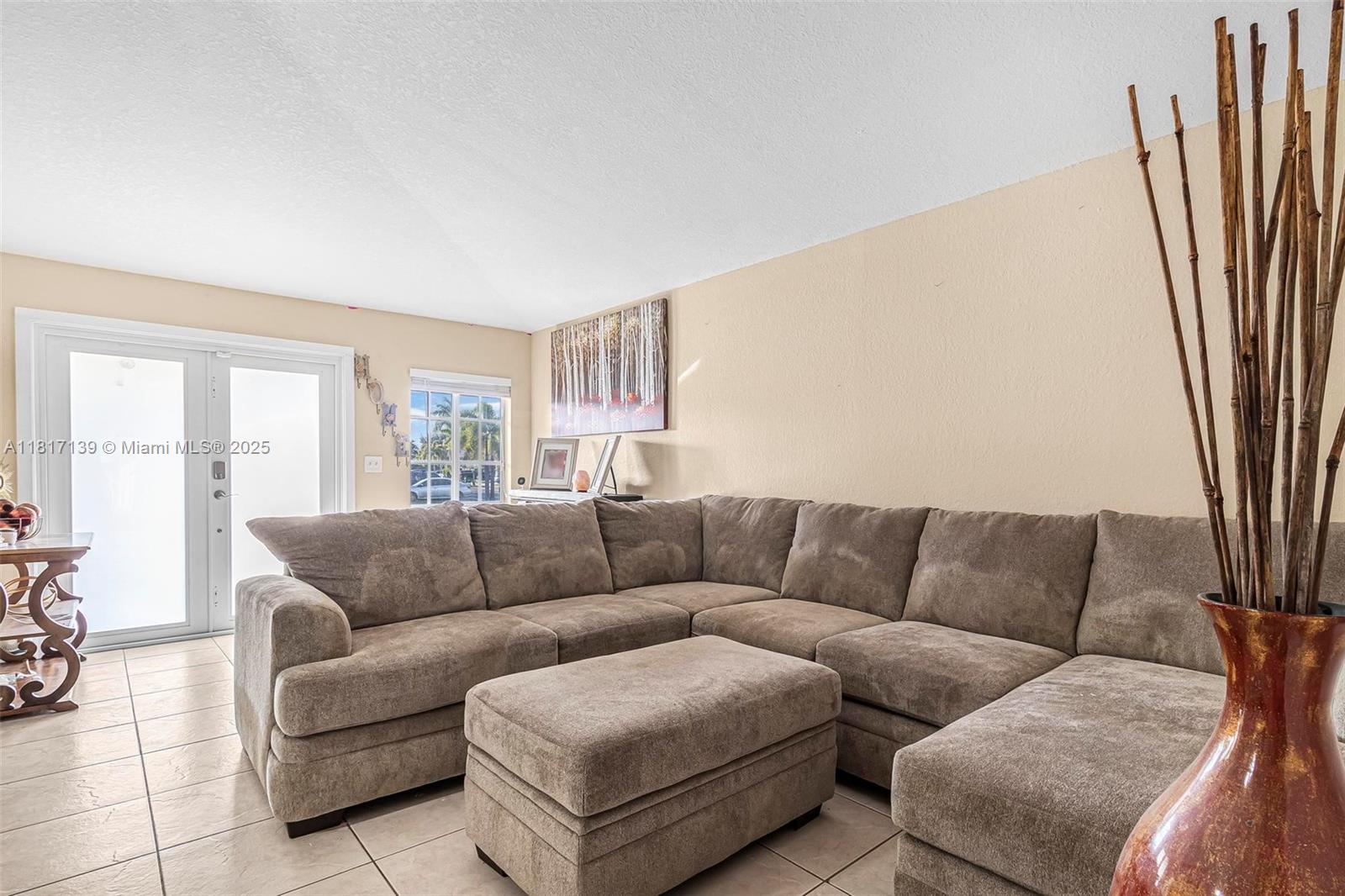 21403 Southwest 89th Place Cutler Bay, FL 33189 - Photo 6 of 23