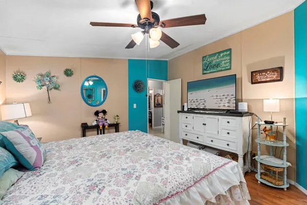$399,000 | 166 Elm Shores Drive, Lakehills, TX 78063