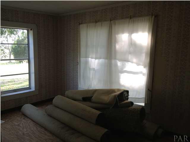 5850 Arthur Brown Road Walnut Hill, FL 32568 - Photo 9 of 19 Gallery Image 9