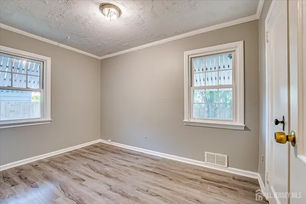 $459,000 | 310 Howard Avenue, Middlesex, NJ 08846