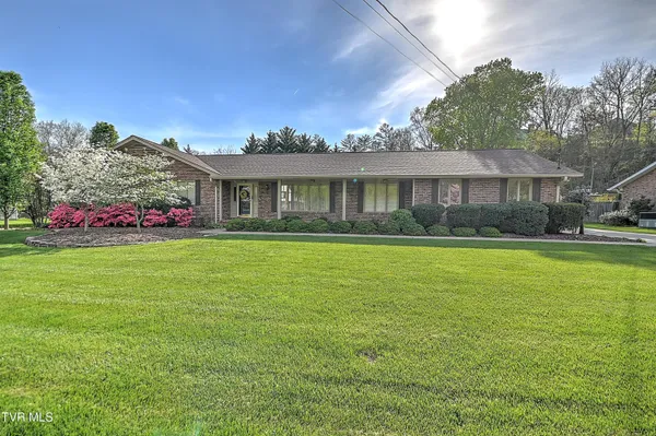 $519,900 | 2704 Suffolk Street, Kingsport, TN 37660