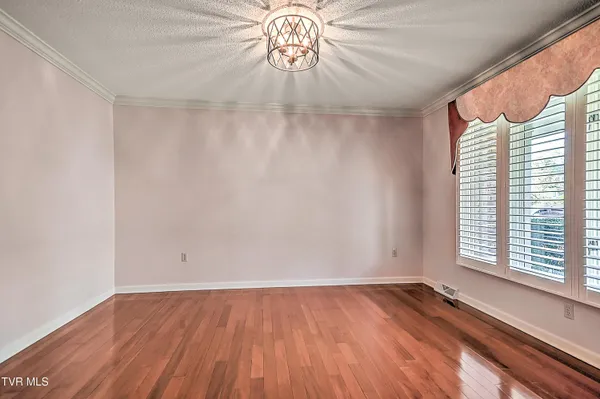 $519,900 | 2704 Suffolk Street, Kingsport, TN 37660