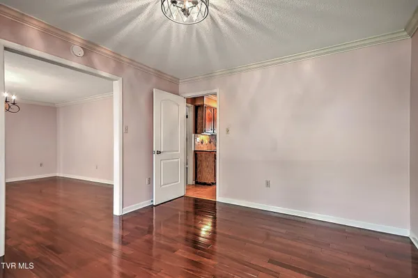 $519,900 | 2704 Suffolk Street, Kingsport, TN 37660