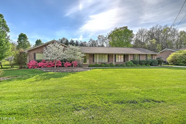 $519,900 | 2704 Suffolk Street, Kingsport, TN 37660
