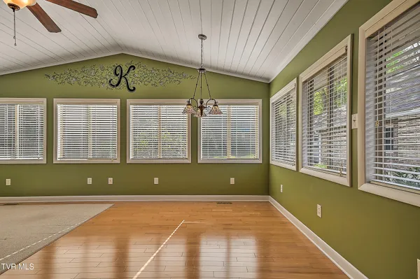 $519,900 | 2704 Suffolk Street, Kingsport, TN 37660