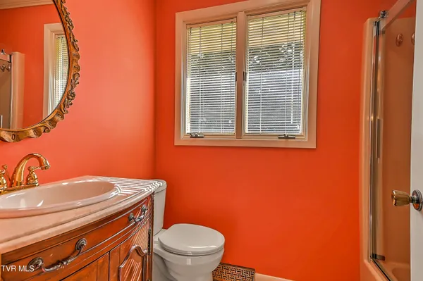 $519,900 | 2704 Suffolk Street, Kingsport, TN 37660