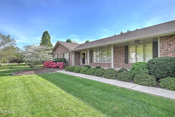 $519,900 | 2704 Suffolk Street, Kingsport, TN 37660