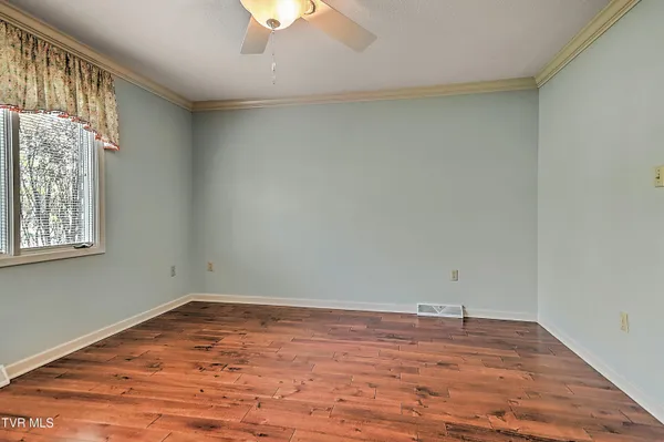 $519,900 | 2704 Suffolk Street, Kingsport, TN 37660