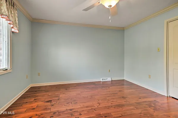 $519,900 | 2704 Suffolk Street, Kingsport, TN 37660