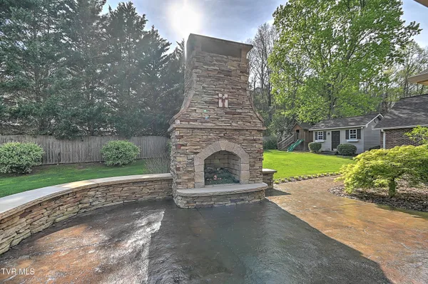 $519,900 | 2704 Suffolk Street, Kingsport, TN 37660