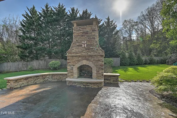 $519,900 | 2704 Suffolk Street, Kingsport, TN 37660