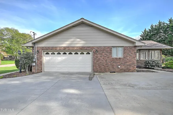 $519,900 | 2704 Suffolk Street, Kingsport, TN 37660