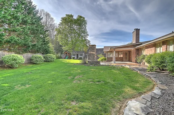 $519,900 | 2704 Suffolk Street, Kingsport, TN 37660