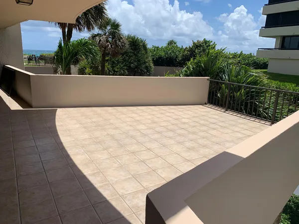 $2,200 | 4200 North Ocean Drive, Unit 103, Riviera Beach, FL 33404