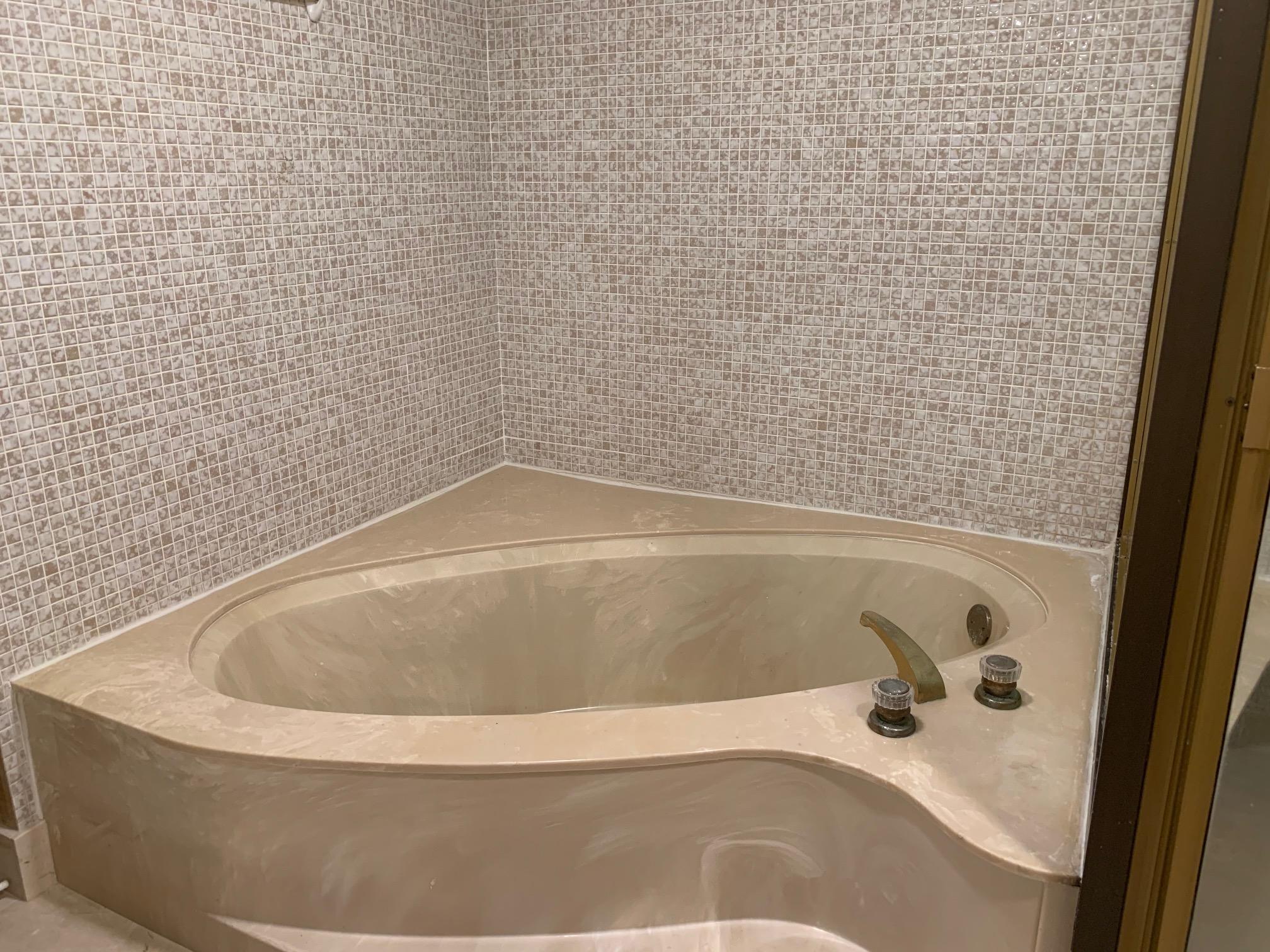 4200 North Ocean Drive, Unit 103 Riviera Beach, FL 33404 - Photo 8 of 16 Soaking