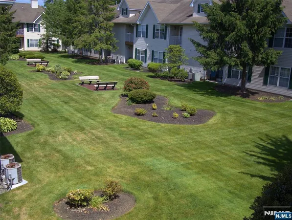 $429,900 | 34 Chanda Court, Unit D034, Clifton, NJ 07012