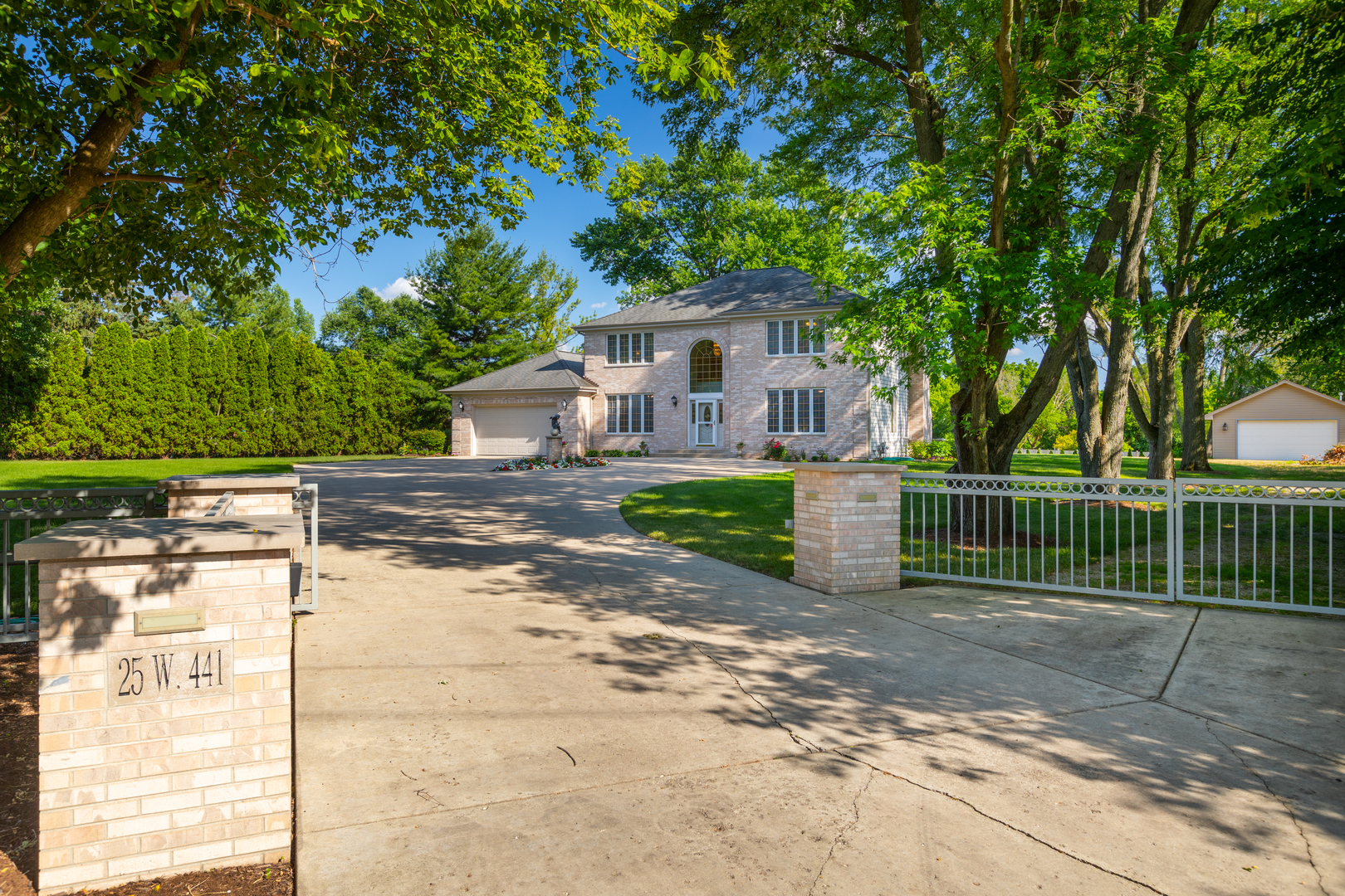 25W441 Plank Road Naperville, IL 60563 - Photo 2 of 35