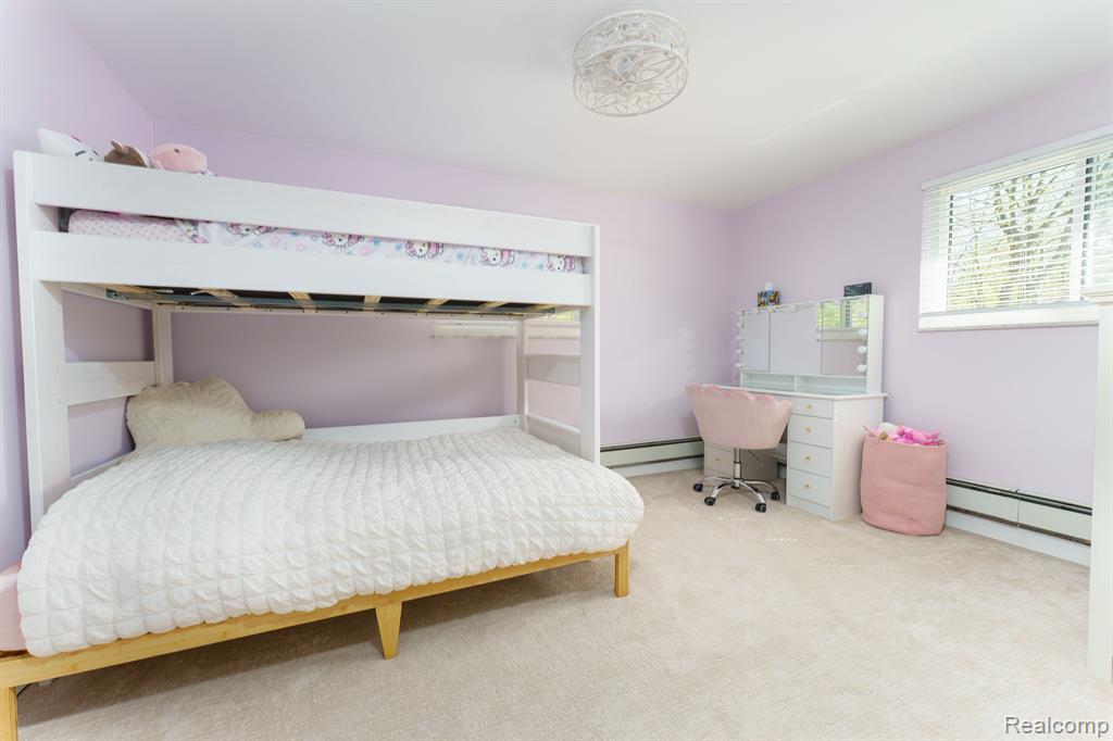 28615 Rollcrest Road Farmington Hills, MI 48334 - Photo 19 of 24
