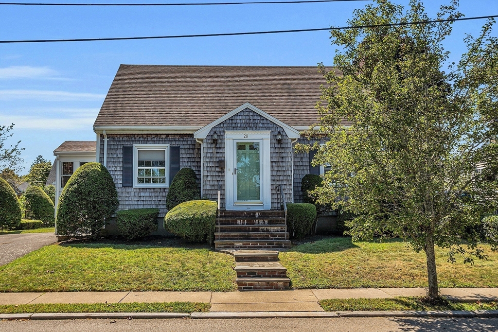 28 Monroe Road Salem, MA 01970 - Photo 2 of 31 Gallery Image 2