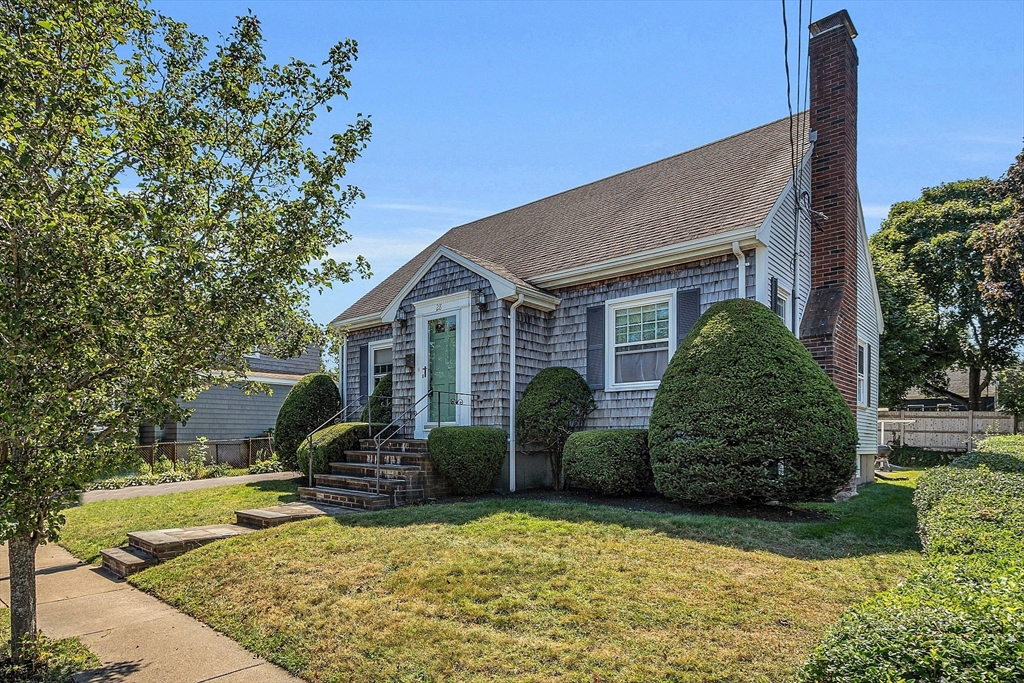 28 Monroe Road Salem, MA 01970 - Photo 3 of 31 Gallery Image 3