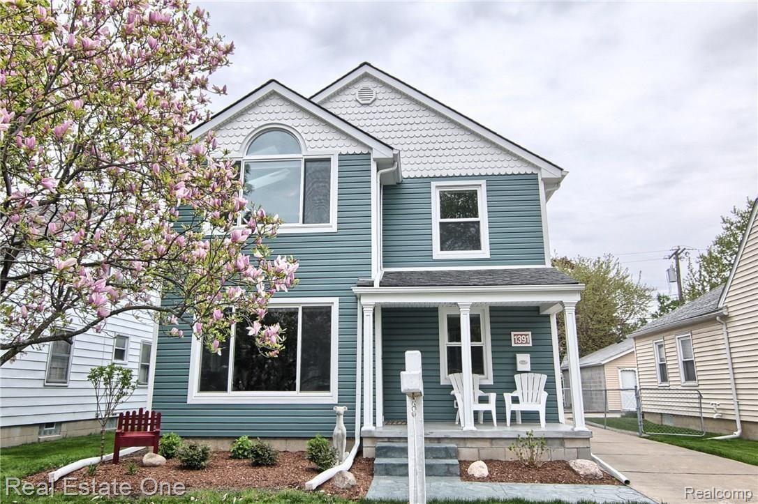 1391 Oxford Road Berkley, MI 48072 - Photo 3 of 31 Front_2nd_View.jpg