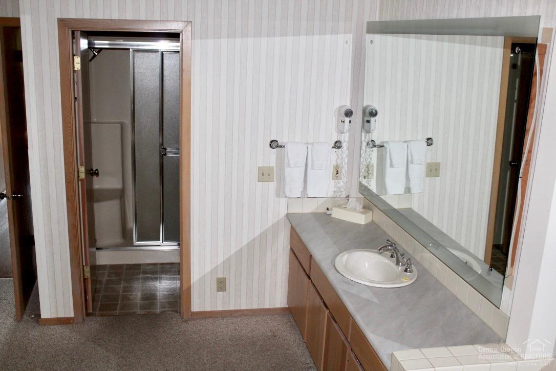 57374-32c Beaver Ridge Loop Sunriver, OR 97707 - Photo 17 of 24 Additional Photo