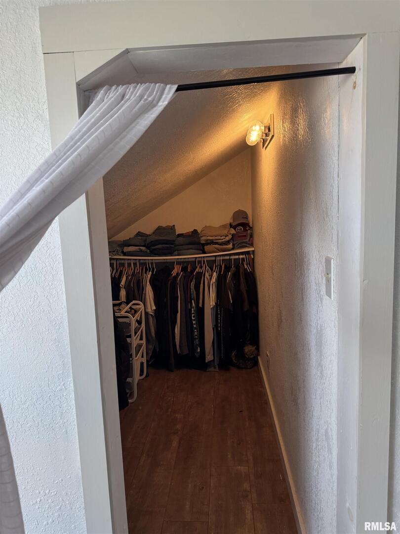 16379 Sand Road Fulton, IL 61252 - Photo 12 of 27 a view of walk in closet