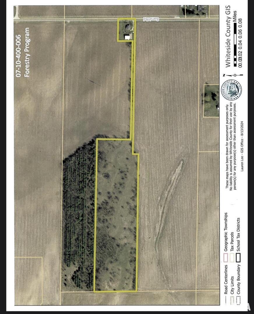 16379 Sand Road Fulton, IL 61252 - Photo 20 of 27 a bathroom with a shower