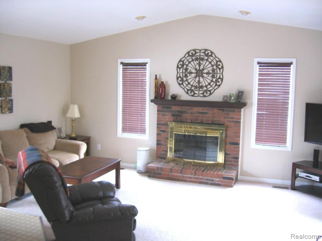 470 Daylily Drive Rochester, MI 48307 - Photo 4 of 10 IMG_4439A.jpg