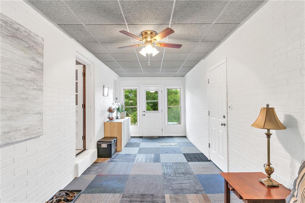1040 Hulton Road Verona, PA 15147 - Photo 10 of 25 Gallery Image 10