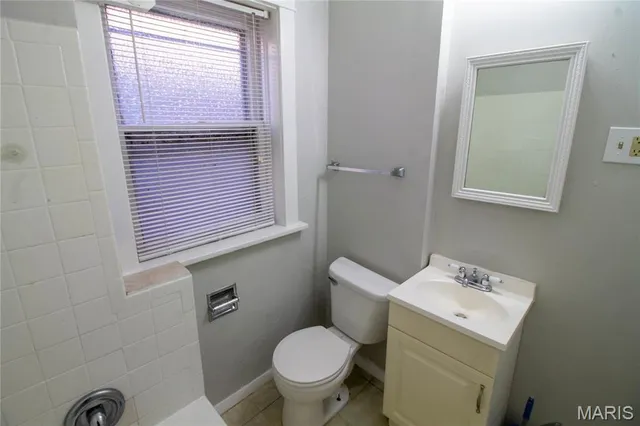 $850 | 2852 Shenandoah Avenue, Unit 2W, St. Louis, MO 63104