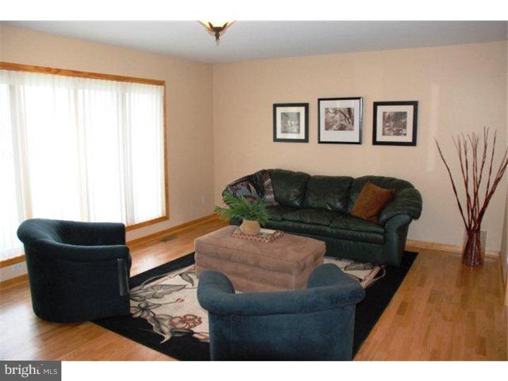 3730 Apple Road Orefield, PA 18069 - Photo 7 of 25 Gallery Image 7