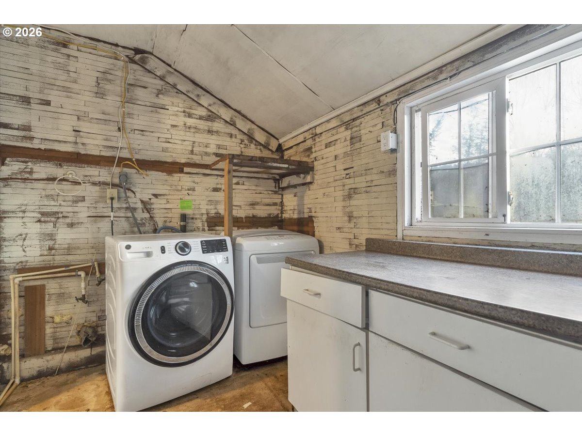 376 Olalla Road Toledo, OR 97391 - Photo 17 of 46