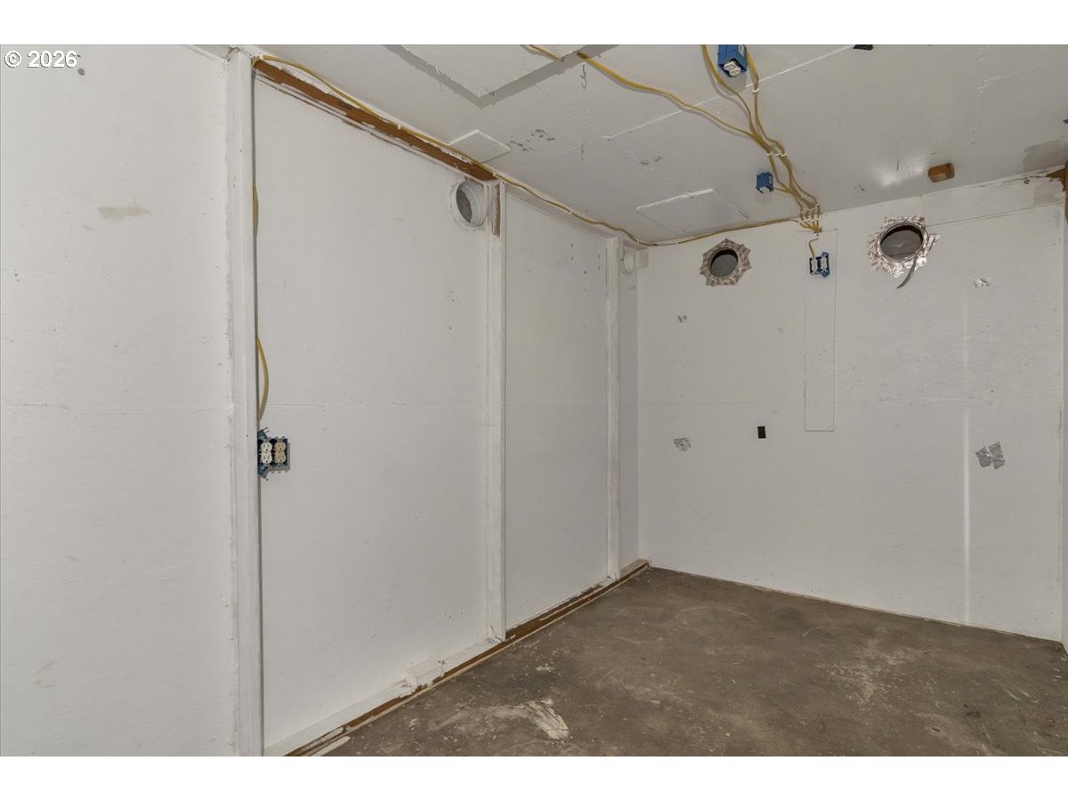 376 Olalla Road Toledo, OR 97391 - Photo 37 of 46