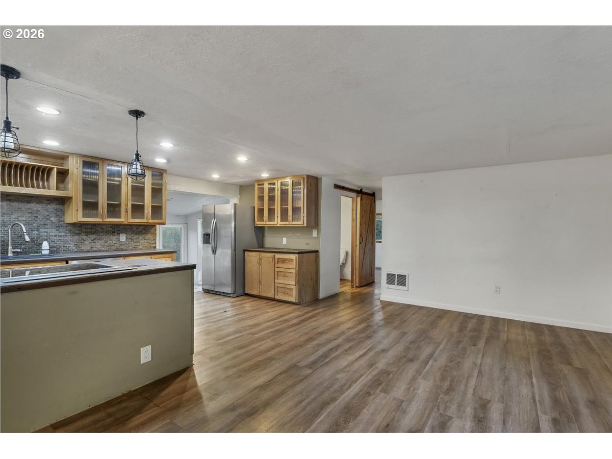 376 Olalla Road Toledo, OR 97391 - Photo 7 of 46