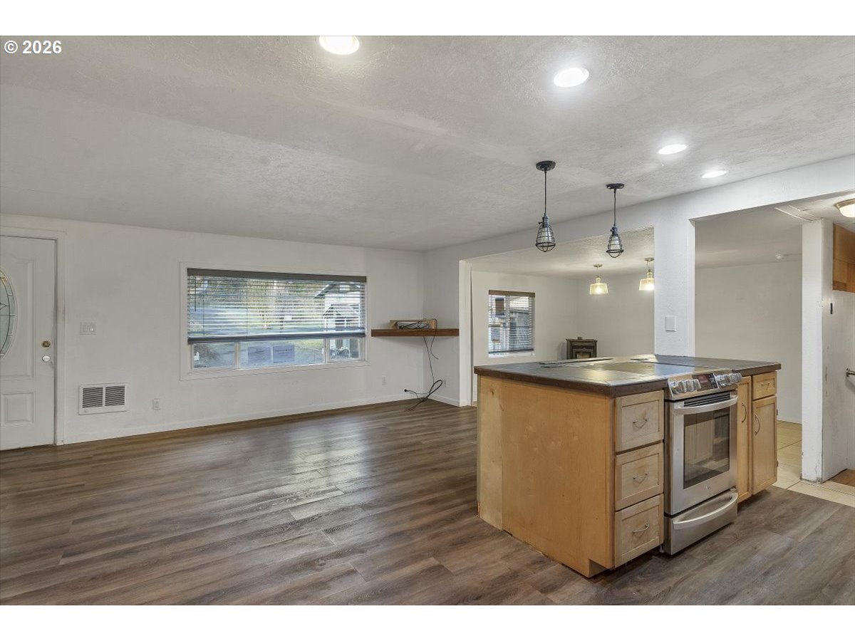 376 Olalla Road Toledo, OR 97391 - Photo 9 of 46