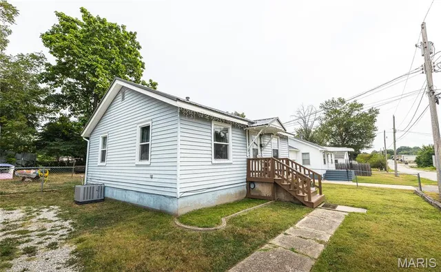 $99,000 | 304 West Hunt Street, Salem, MO 65560