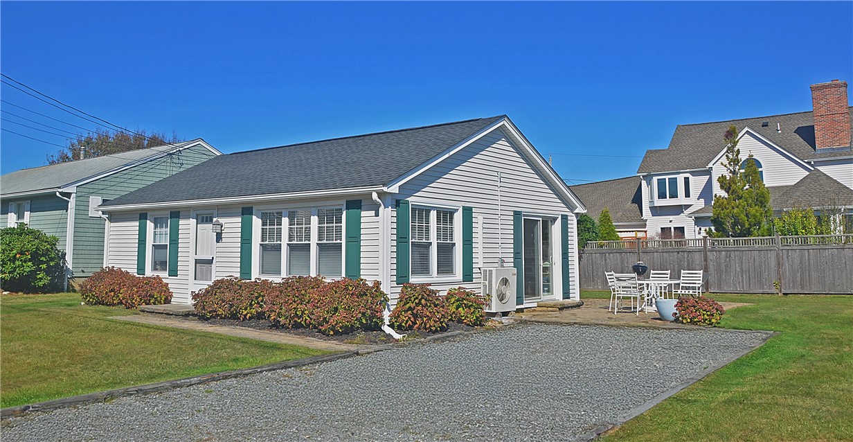8 Pocono Road Narragansett, RI 02882 - Photo 1 of 19 Gallery Image 1