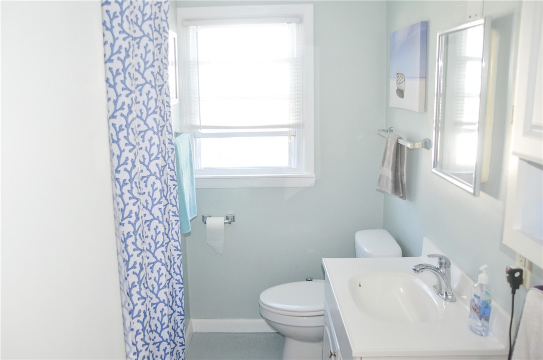 8 Pocono Road Narragansett, RI 02882 - Photo 13 of 19 Gallery Image 13