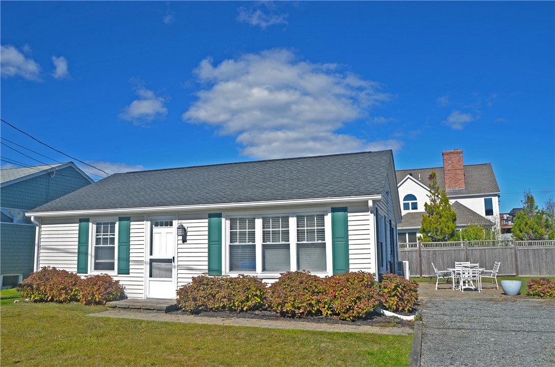 8 Pocono Road Narragansett, RI 02882 - Photo 2 of 19 Gallery Image 2