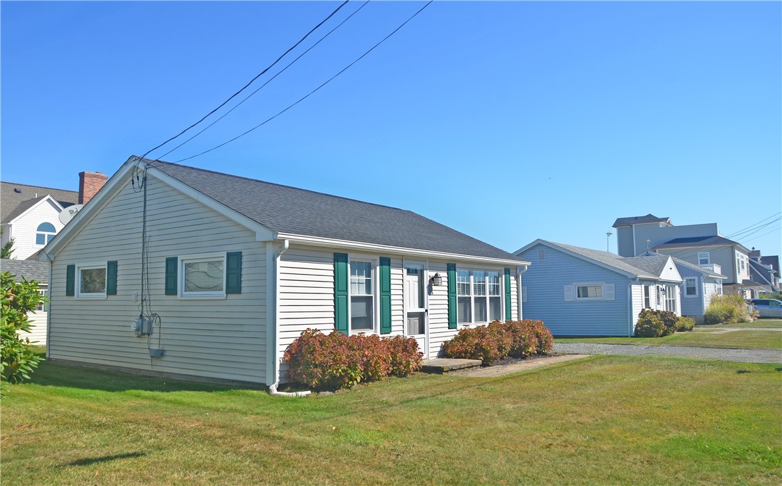8 Pocono Road Narragansett, RI 02882 - Photo 3 of 19 Gallery Image 3