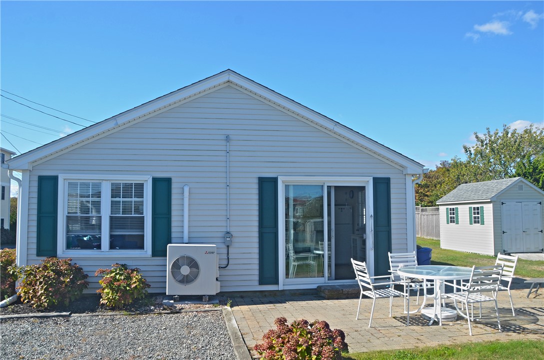 8 Pocono Road Narragansett, RI 02882 - Photo 5 of 19 Gallery Image 5