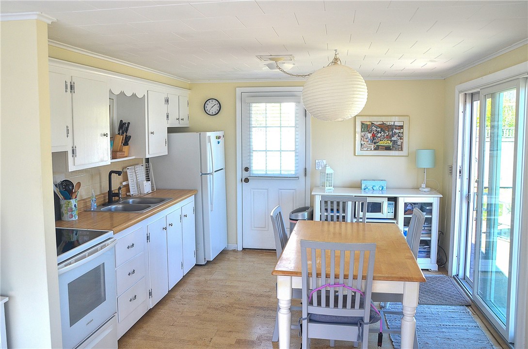 8 Pocono Road Narragansett, RI 02882 - Photo 10 of 19 Gallery Image 10