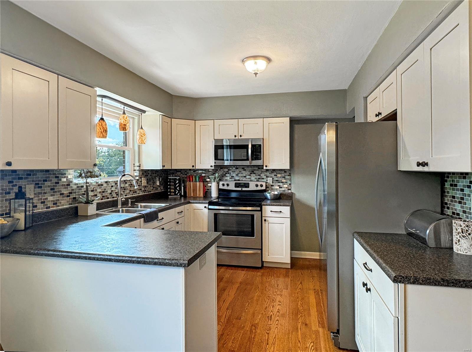 9230 Arban Drive St. Louis, MO 63126 - Photo 3 of 53