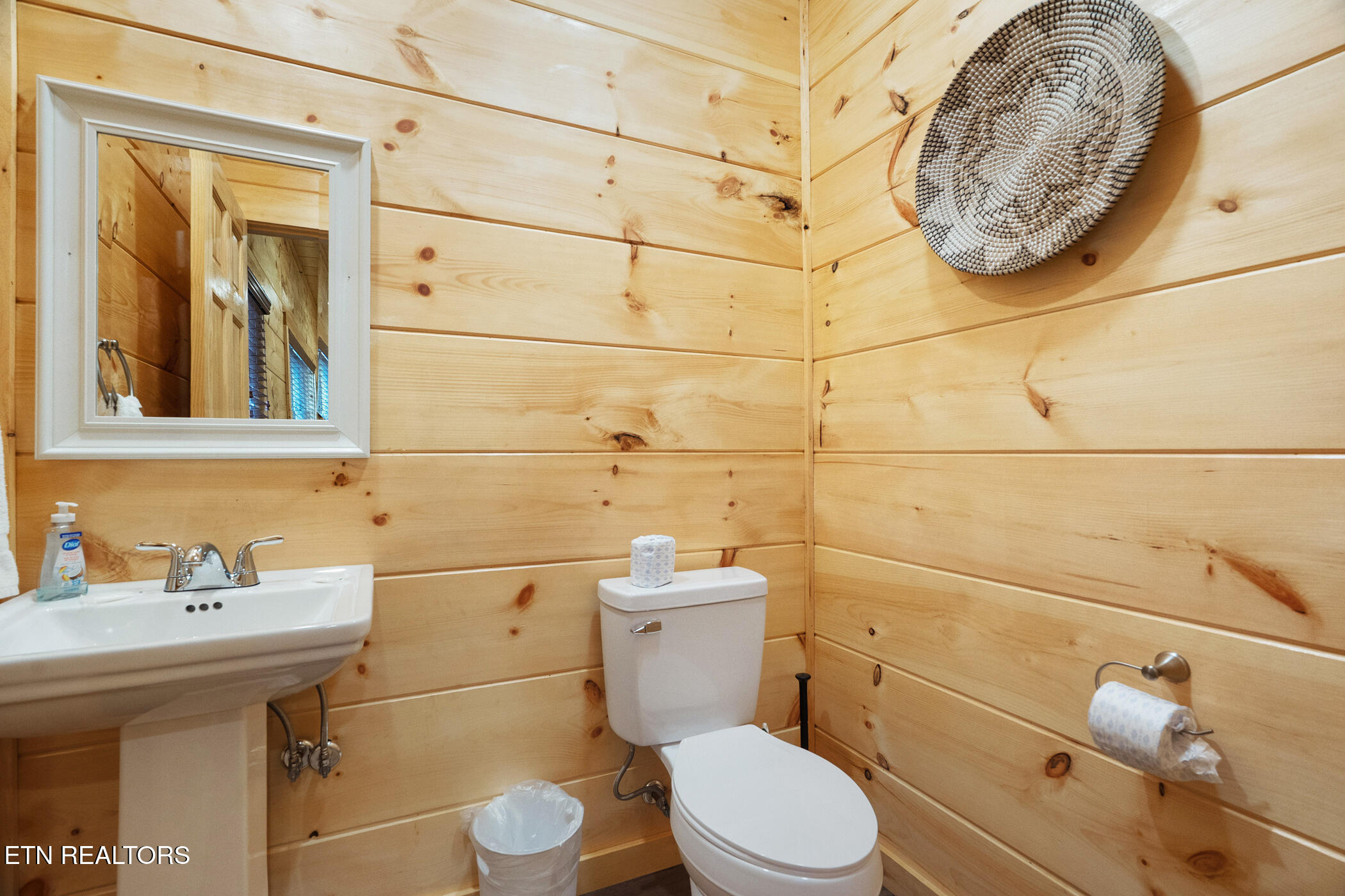 804 String Run Way Pigeon Forge, TN 37863 - Photo 26 of 33 dsc03167