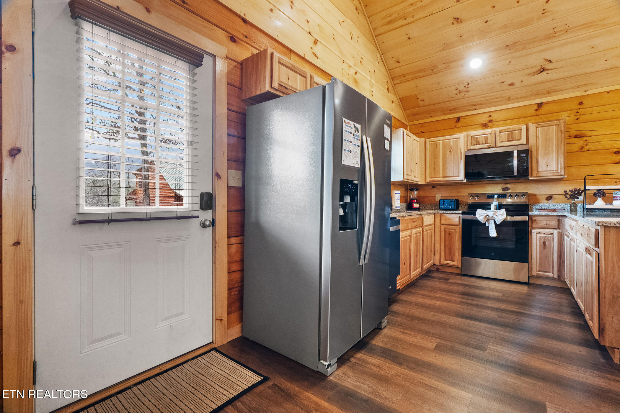 804 String Run Way Pigeon Forge, TN 37863 - Photo 6 of 33 dsc03077