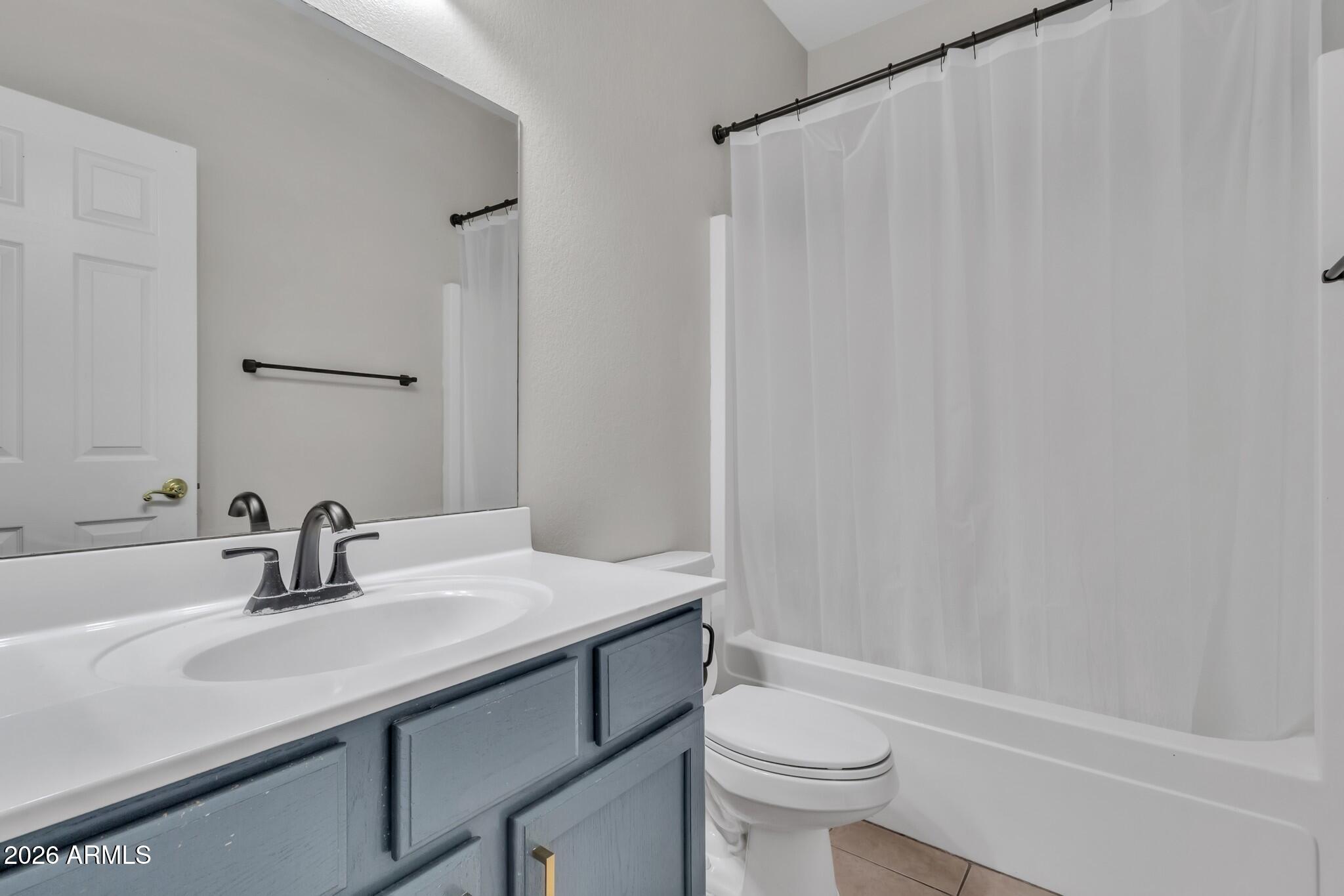 2047 South Jefferson Mesa, AZ 85209 - Photo 25 of 36 2407 S Jefferson (24)