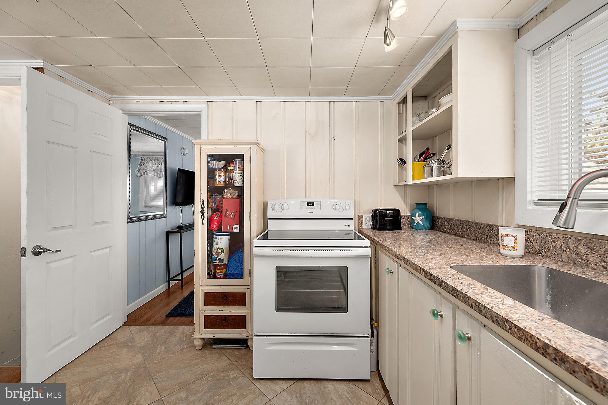 104 Bering Road Ocean City, MD 21842 - Photo 57 of 83 Guest house - 2nd floor - kitchen