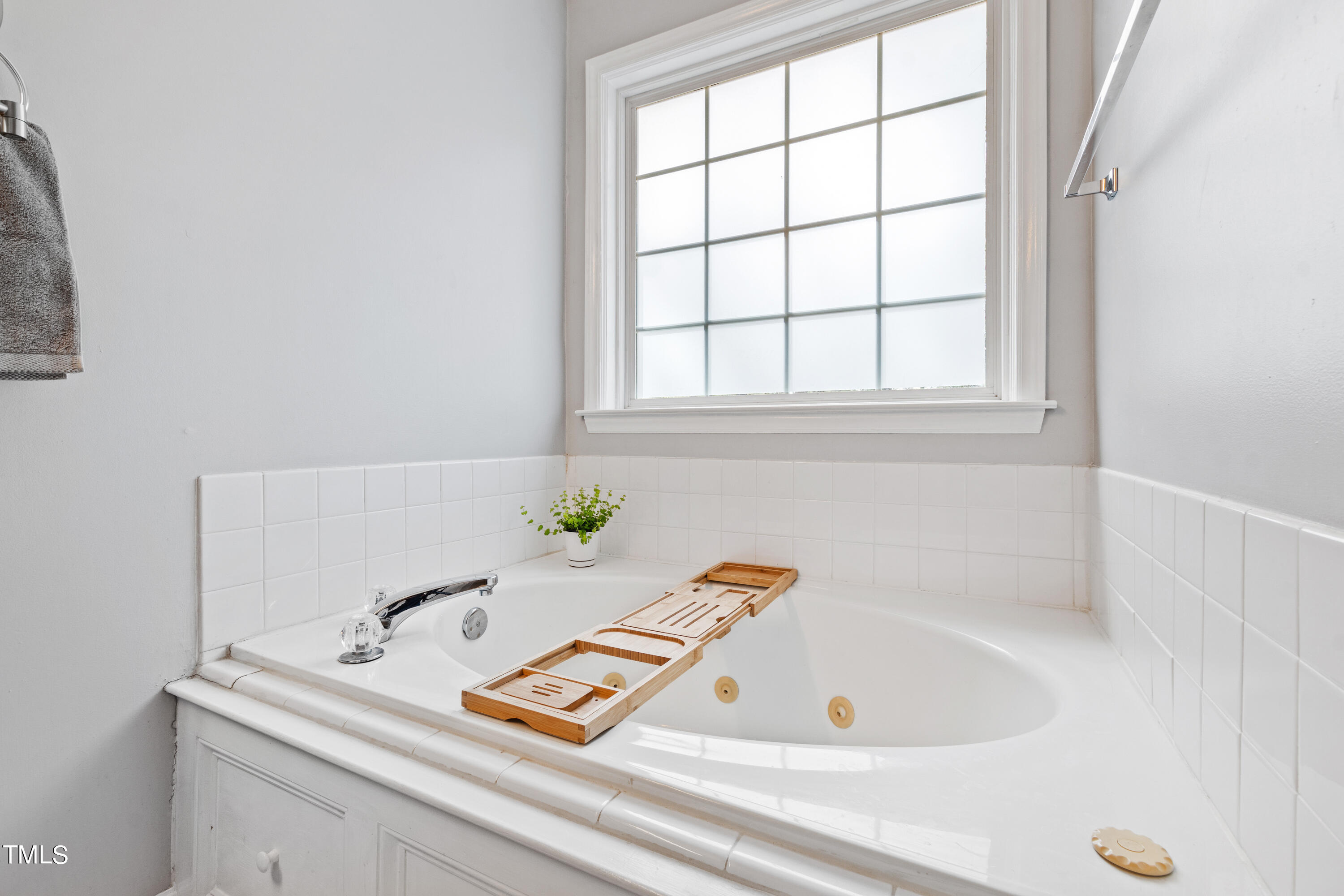 1901 Wheelerbrook Court Raleigh, NC 27603 - Photo 21 of 40 BAthroom 3