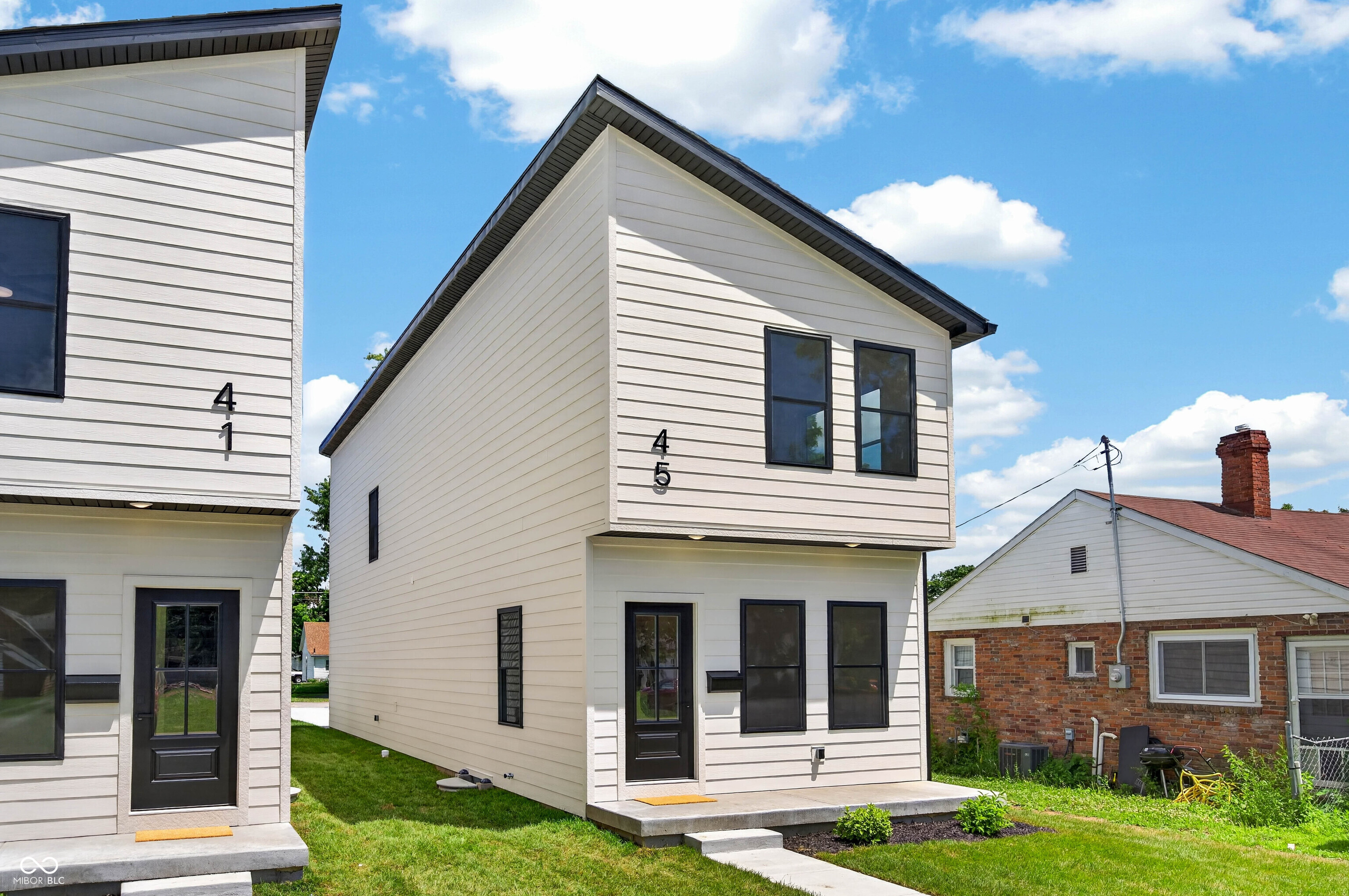 45 South Beatty Street Columbus, IN 47201 - Photo 3 of 70